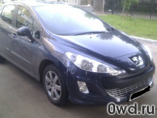 Битый автомобиль Peugeot 308